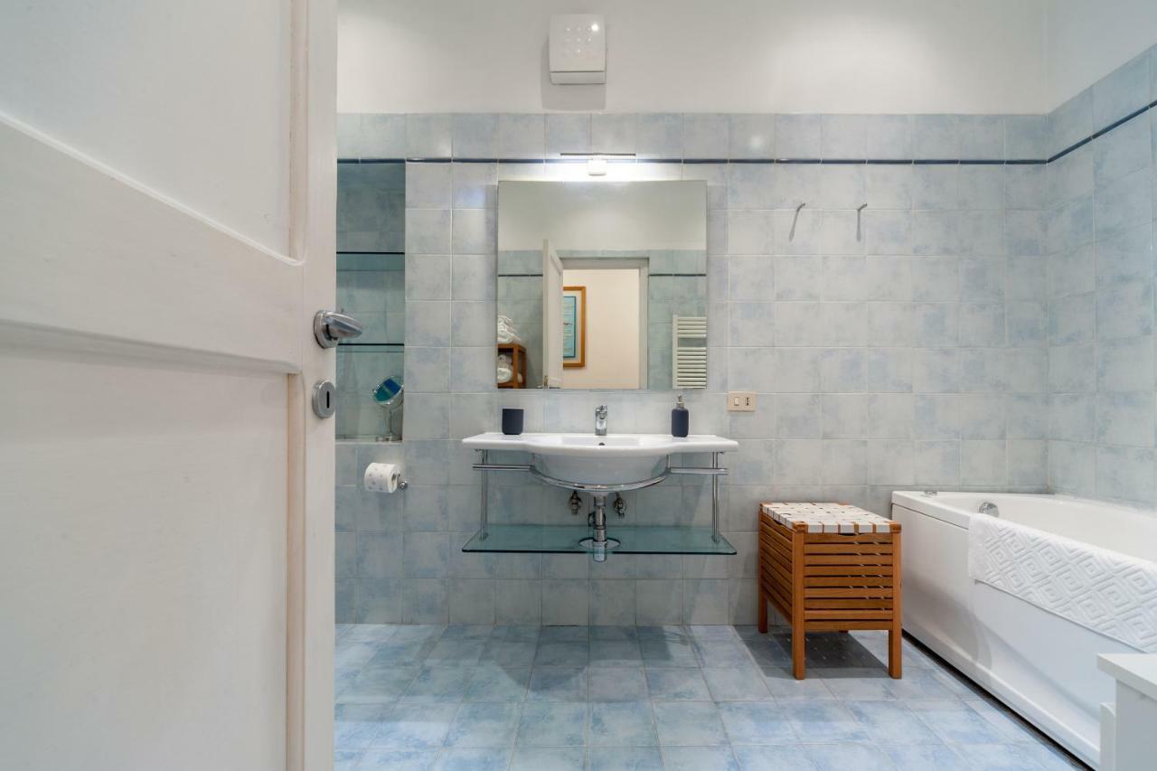 In - Bramante Luxury Apartment Rome