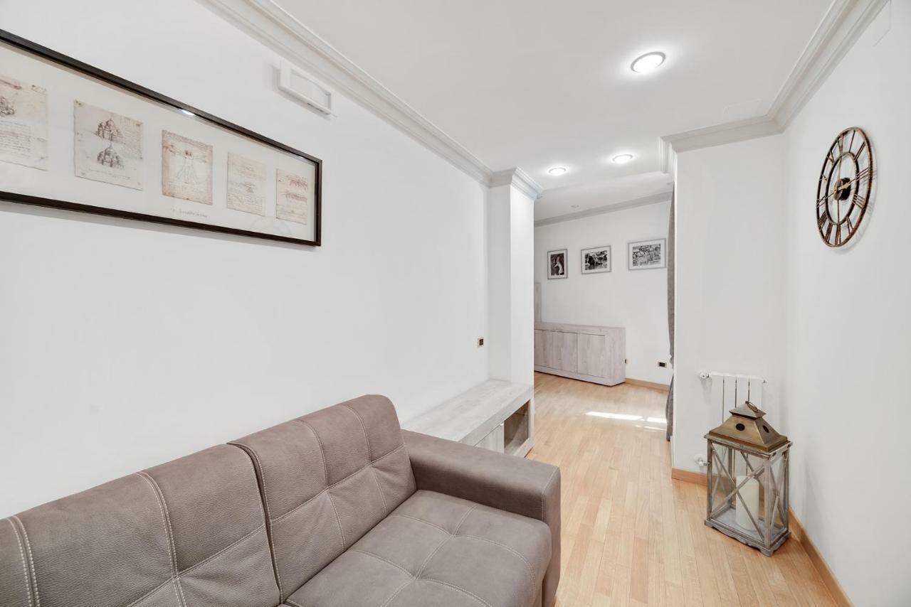 Apartment Peroni 8 Pax Brand New *