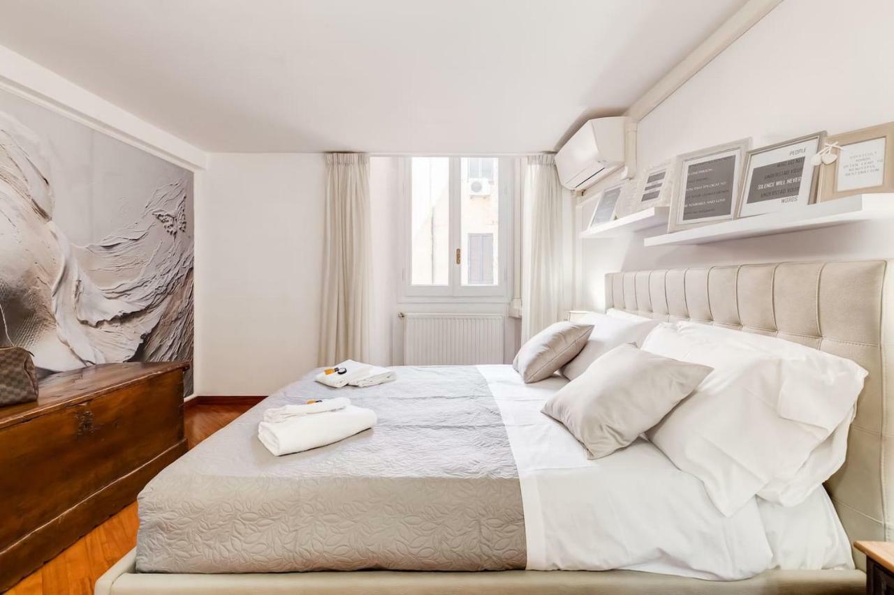 Loveromeapartments Pantheon, Navona Square * Rom