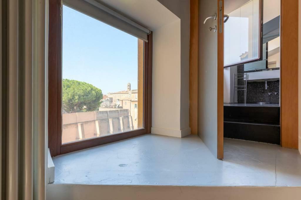 Appartamento Attico Al Colosseo Con Vista *