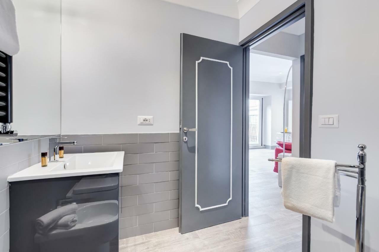 Trevi Area Penthouse * Roma