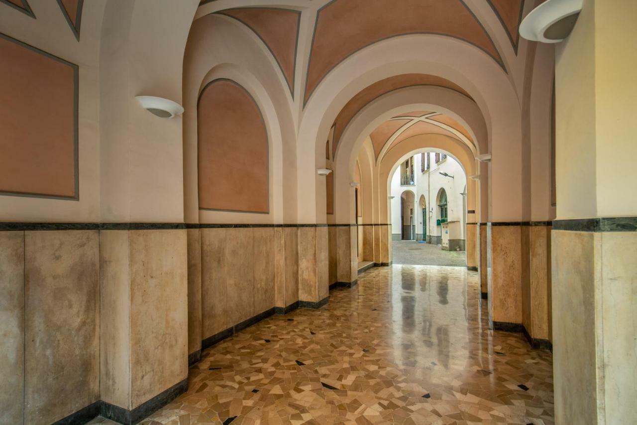 Vatican Royal * Roma