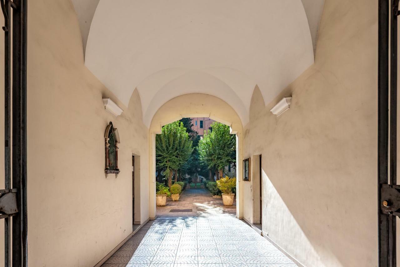 Vatican Caracciolo Apartment Rom