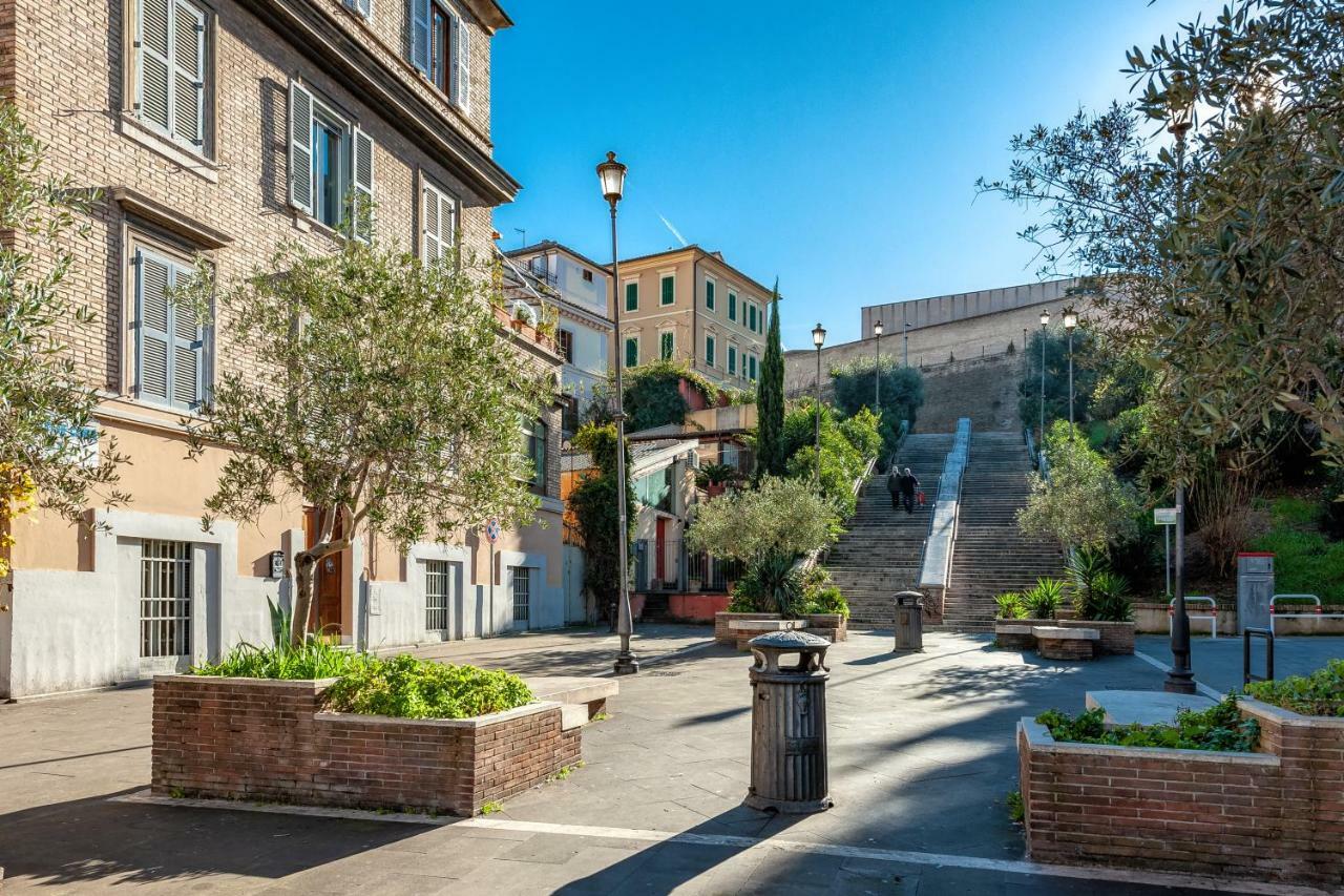 Vatican Caracciolo Leilighet