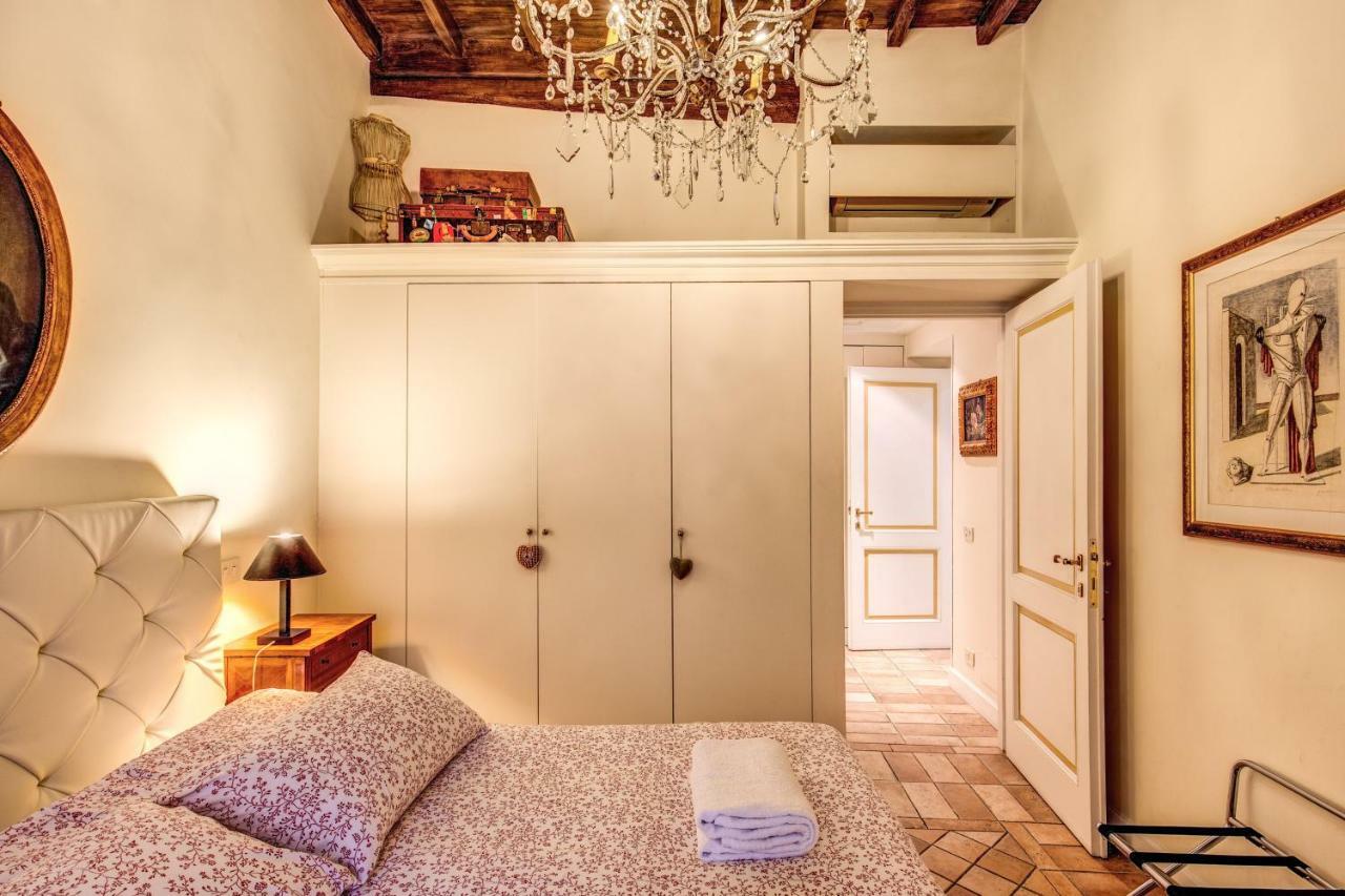 Exquisite By Piazza Navona Apartment Rome