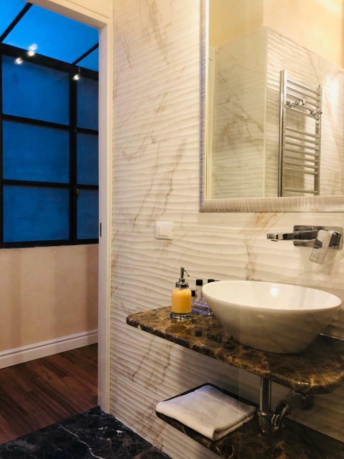 Luxury Frattina 34 Anelli Roma