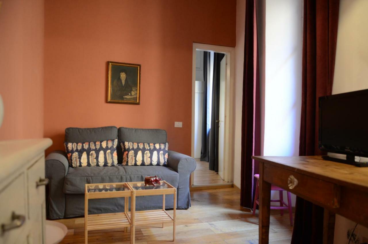Bukowski's House Apartment