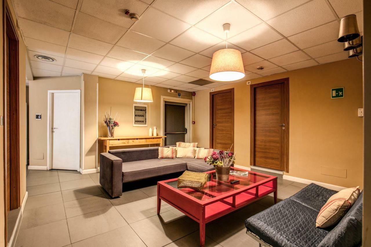 Tuscolano 6 Bedroom 6 Bathroom * Roma