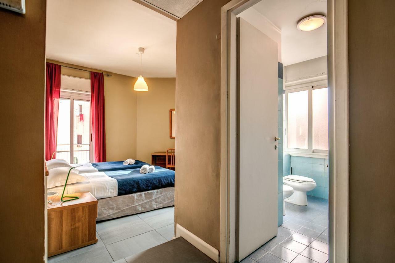 Appartamento Tuscolano 6 Bedroom 6 Bathroom Roma