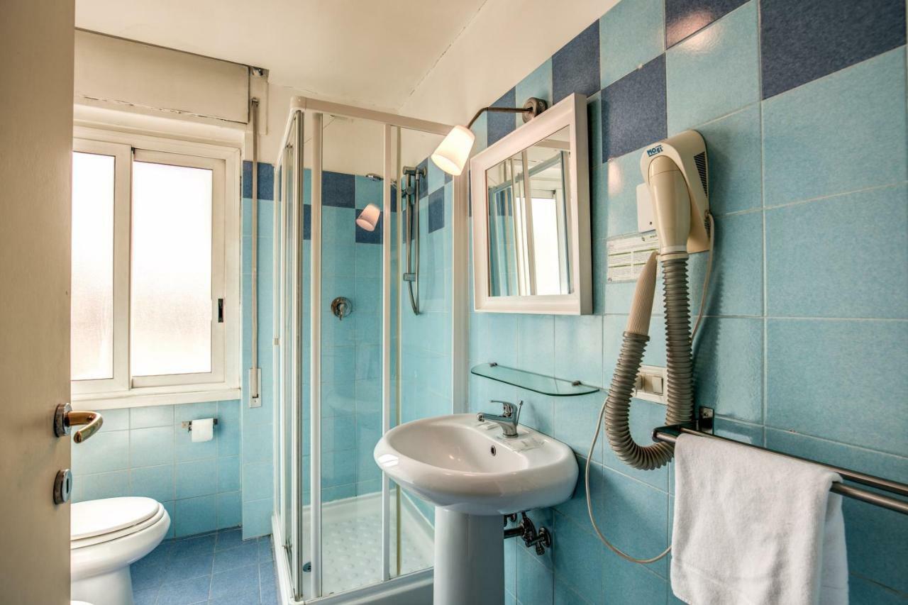 Tuscolano 6 Bedroom 6 Bathroom Appartamento