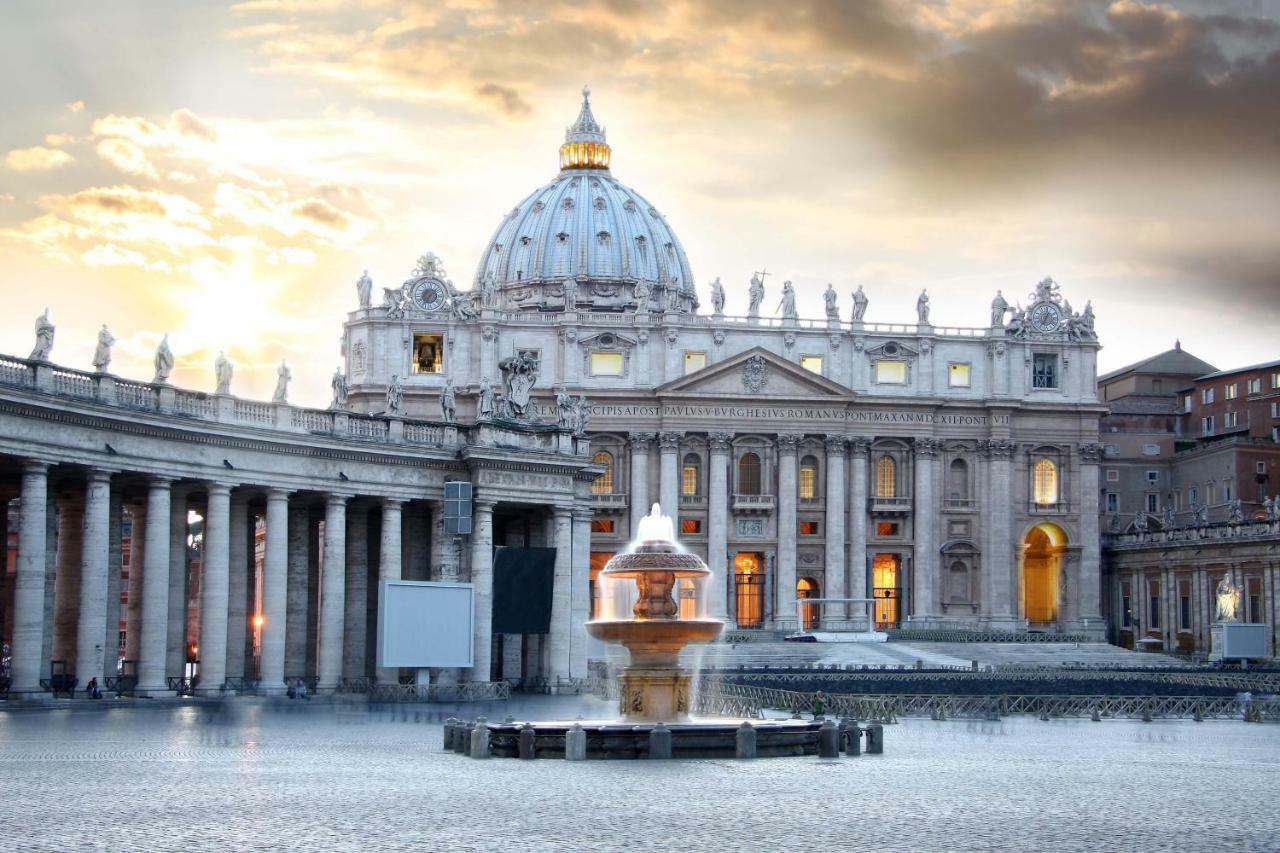Vatican Royal