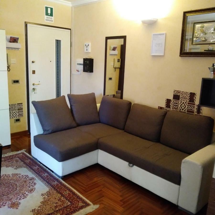 Appartamento Rosso Frida Roma