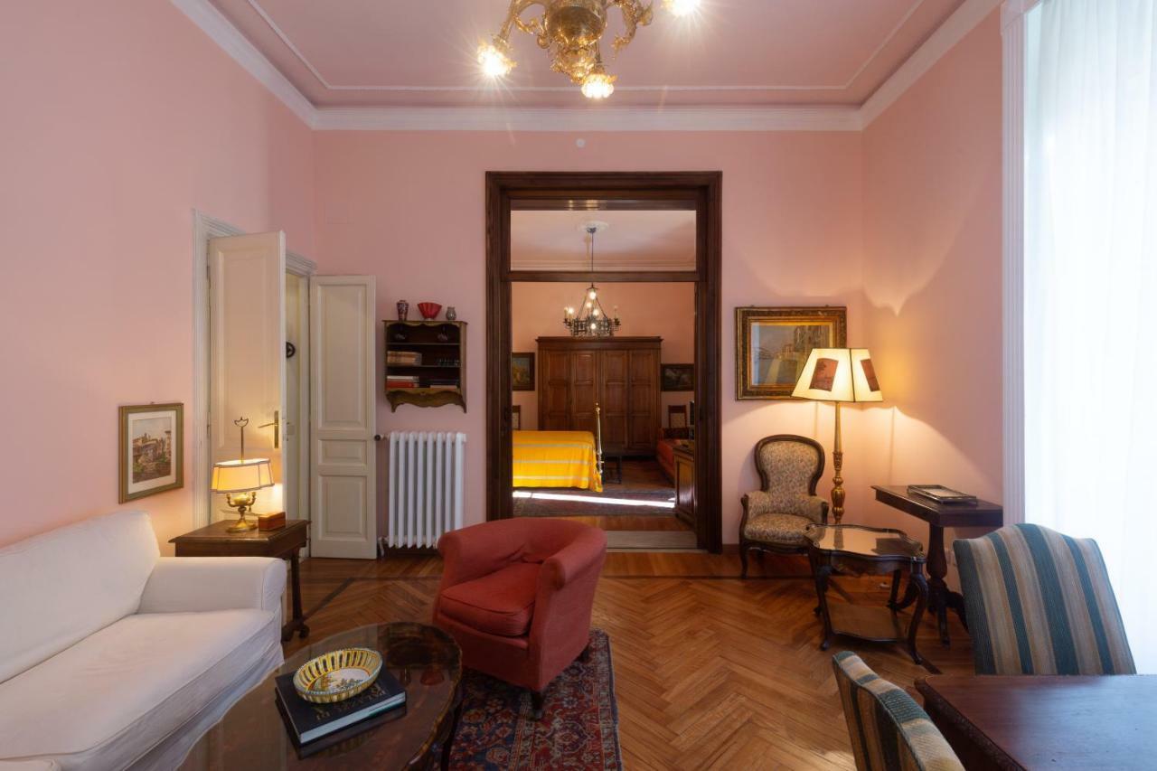 Nizza Bourgeois Family Roma
