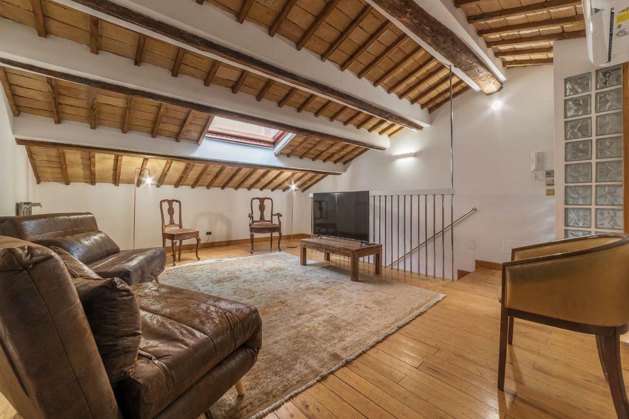 Vittoria Palace Spanish Steps Apartment Rom