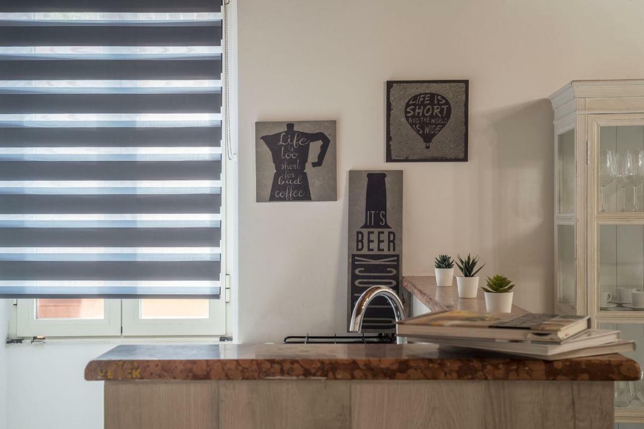 Vittoria Palace Spanish Steps Apartment