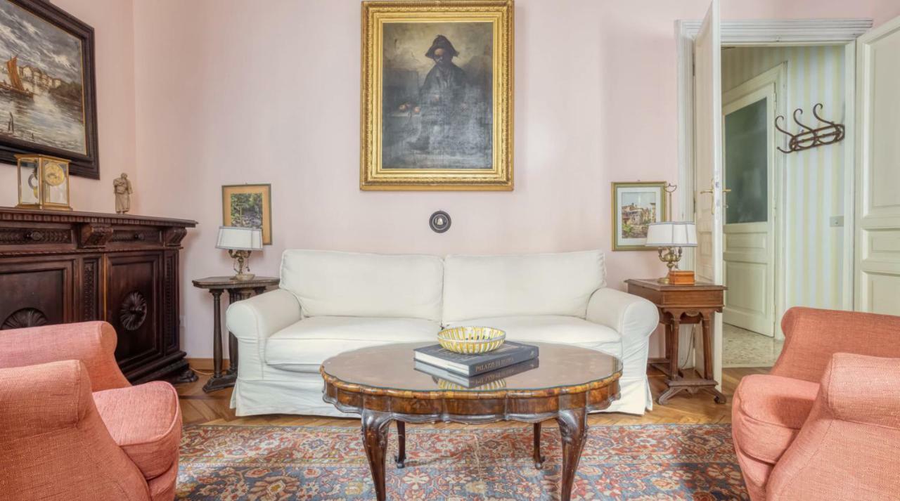 Nizza Bourgeois Family Roma