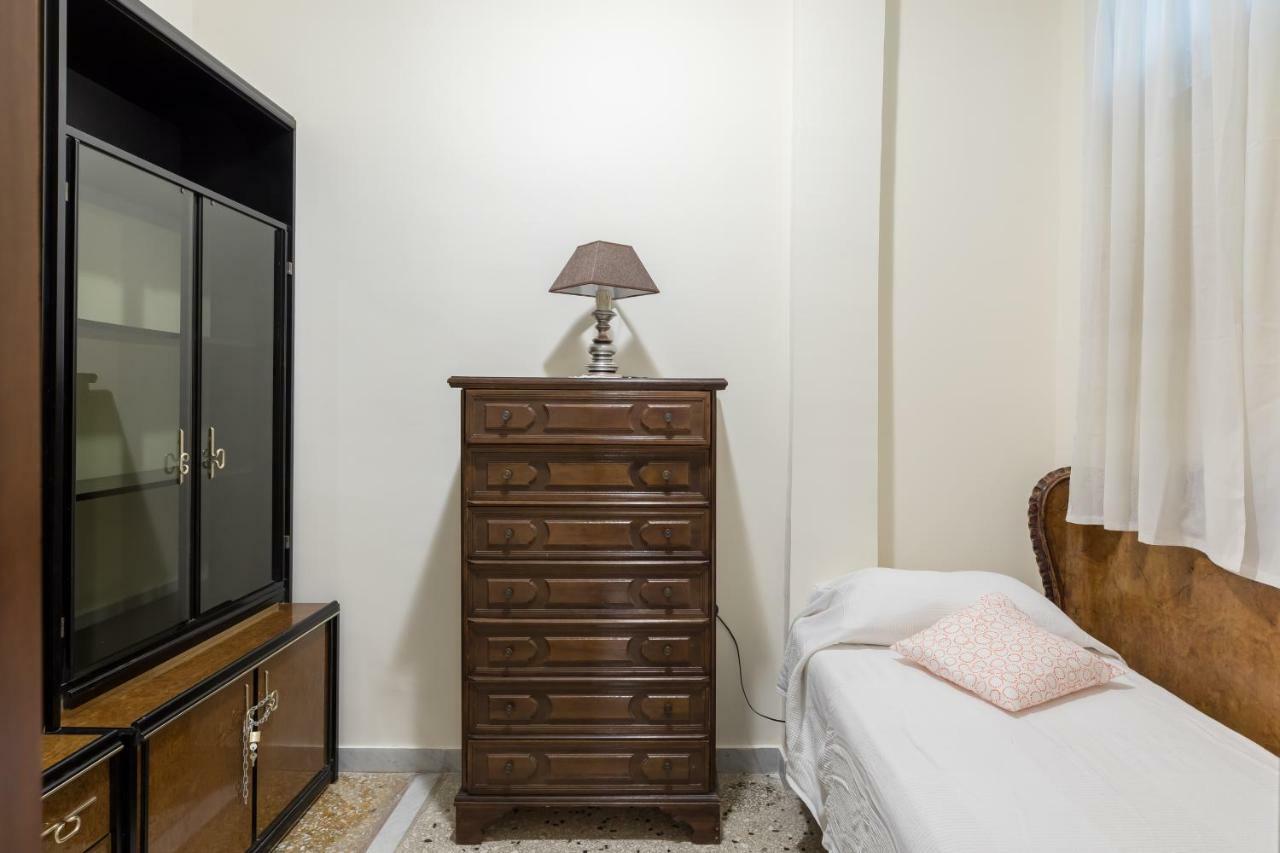 Hortis Apartment, 5 Persone, 2 Camere, Balcone, Metro C E Tram Per Il Centro Apartment