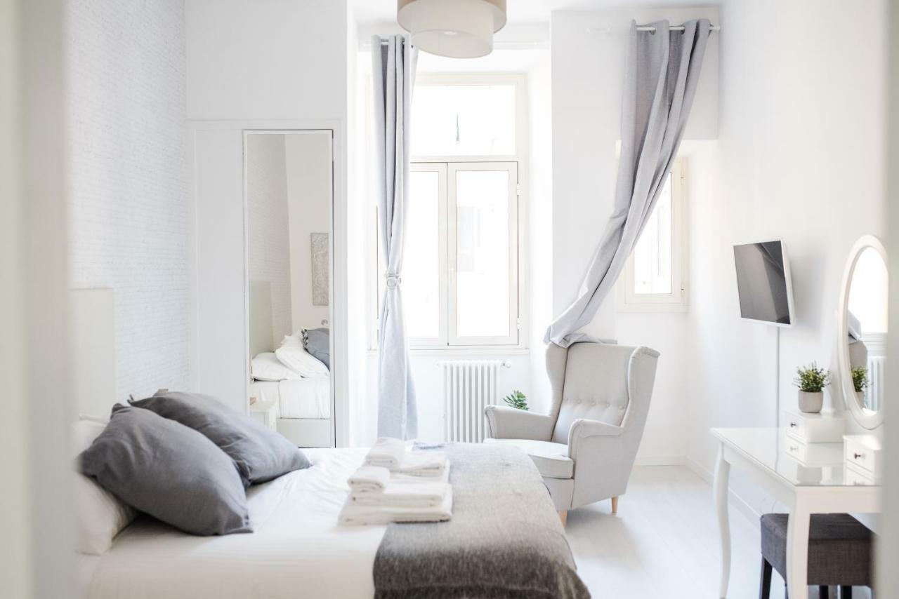 White Fanti Apartment Rome
