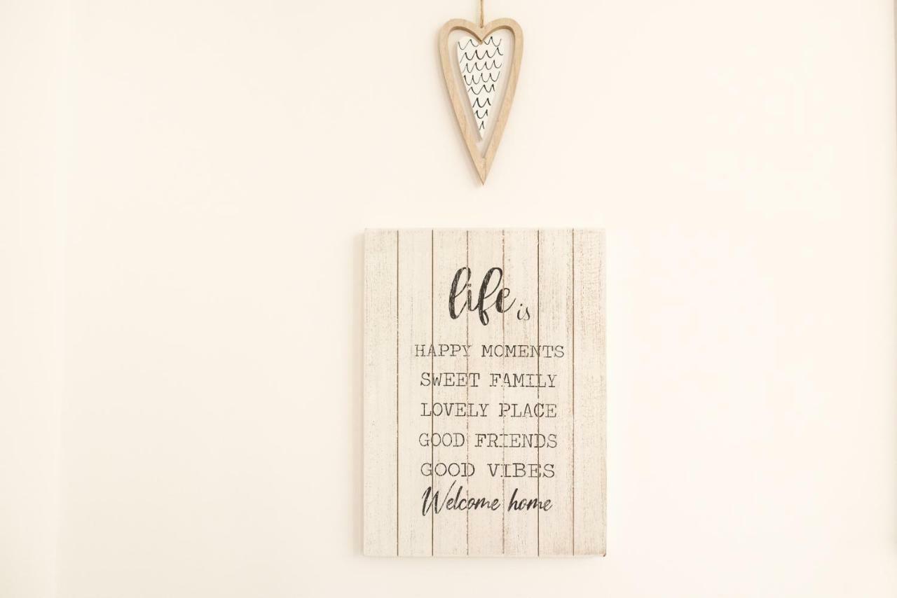 Apartment White Fanti