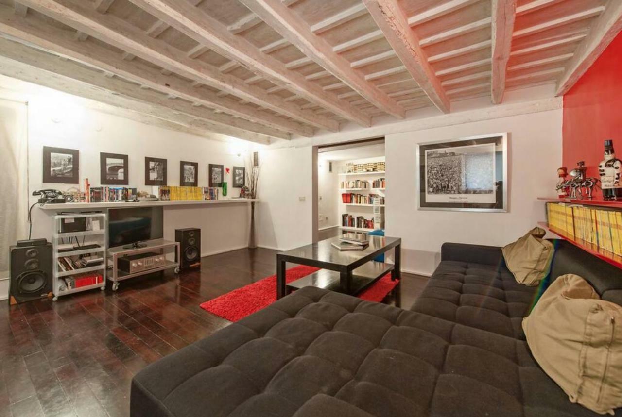 Fiori Flat Apartment *