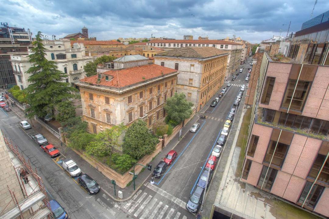 Art Domus Reale Bed & Breakfast 2*