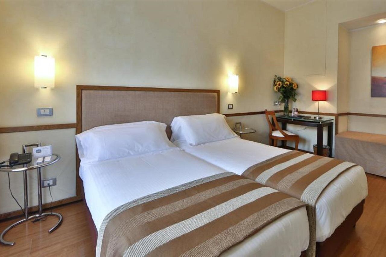 Hotel Western Piccadilly 4*