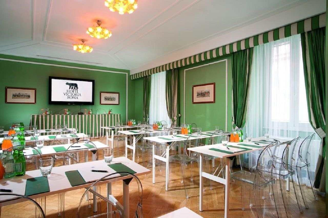 Victoria Hotell 4*