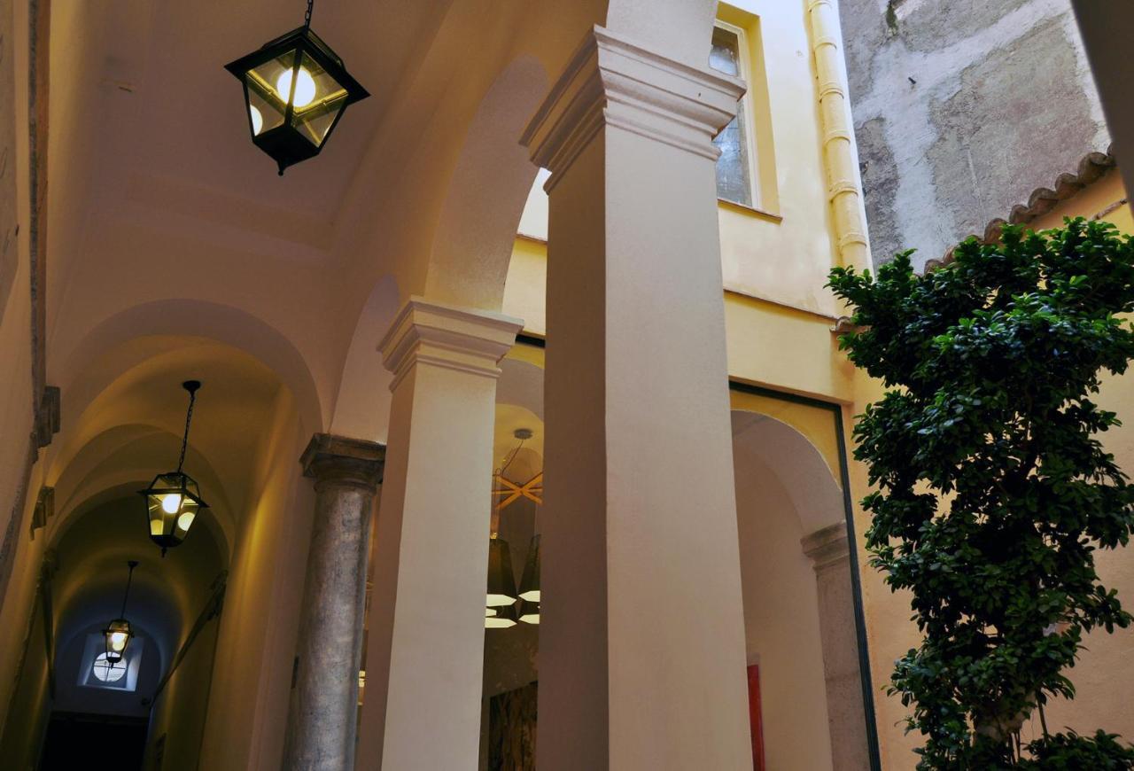 Apartahotel Navona Luxury 2*