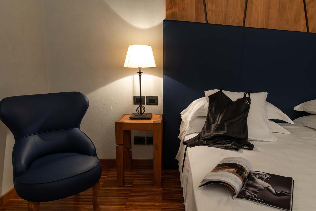 Hotel The Code