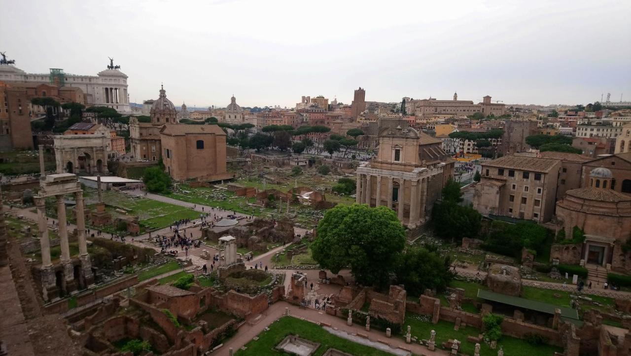 In 2 * Roma