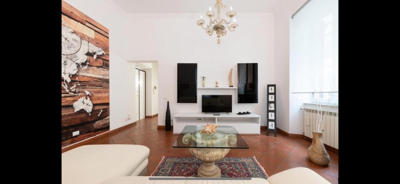 Apartamento In Front Of Coliseum 2