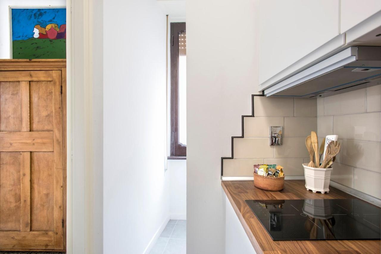 Flat Six * Roma