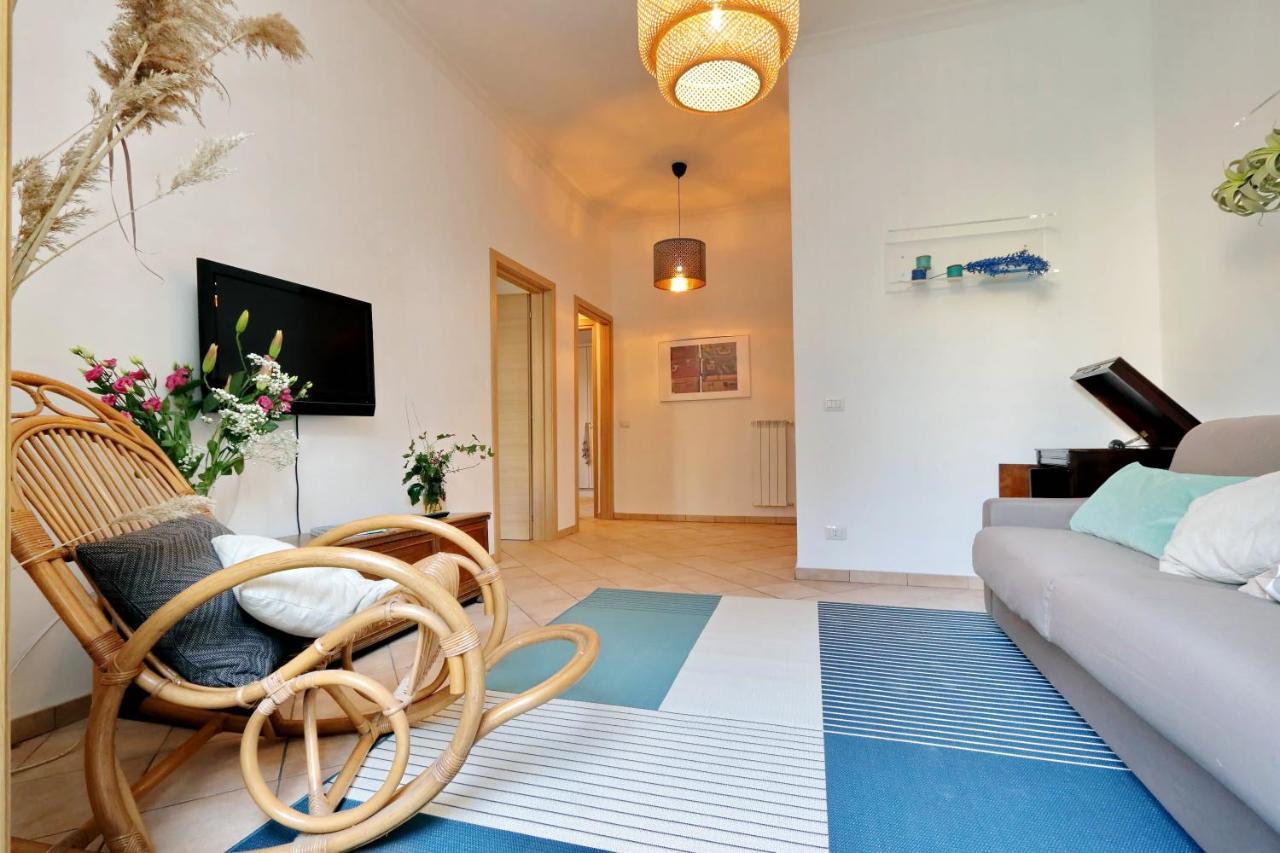 Garden Downtown. 3 Stops From Colosseum Apartamento *