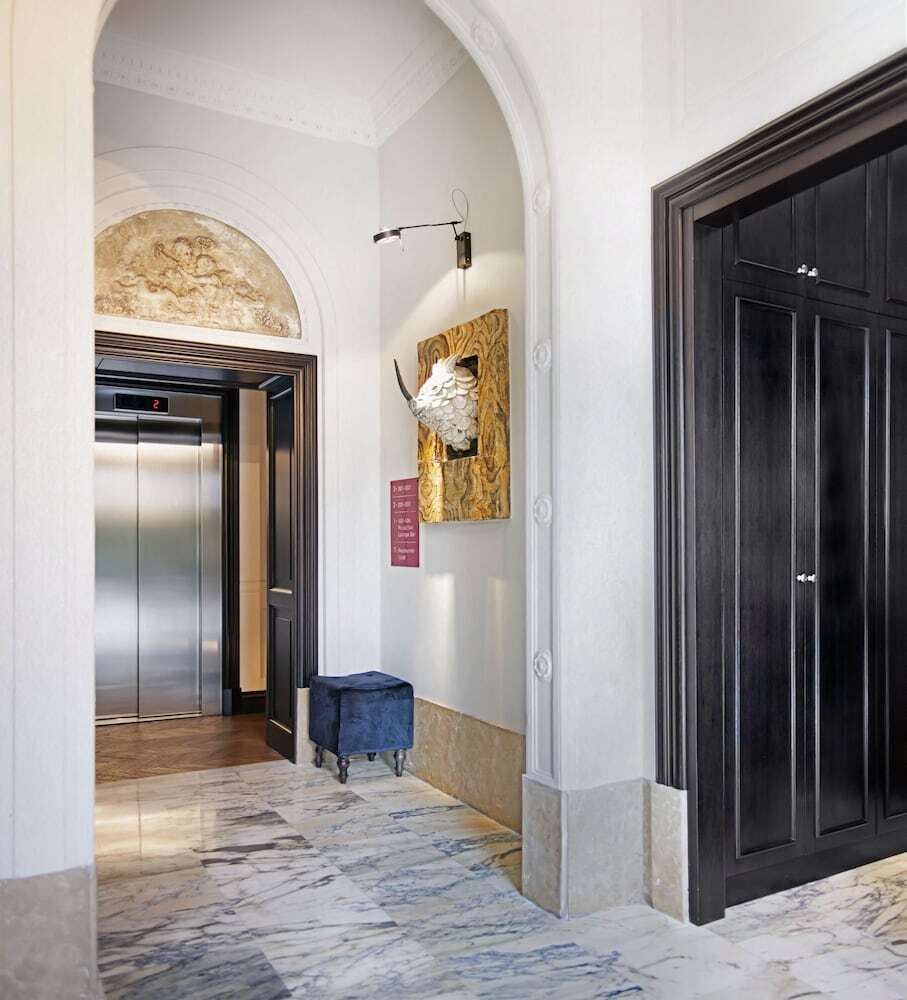 The Corner Hotell 4*