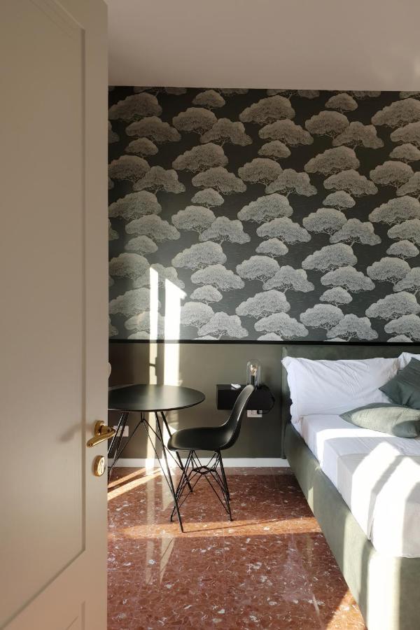 Cavour Urban By Ghor Pensión 2*