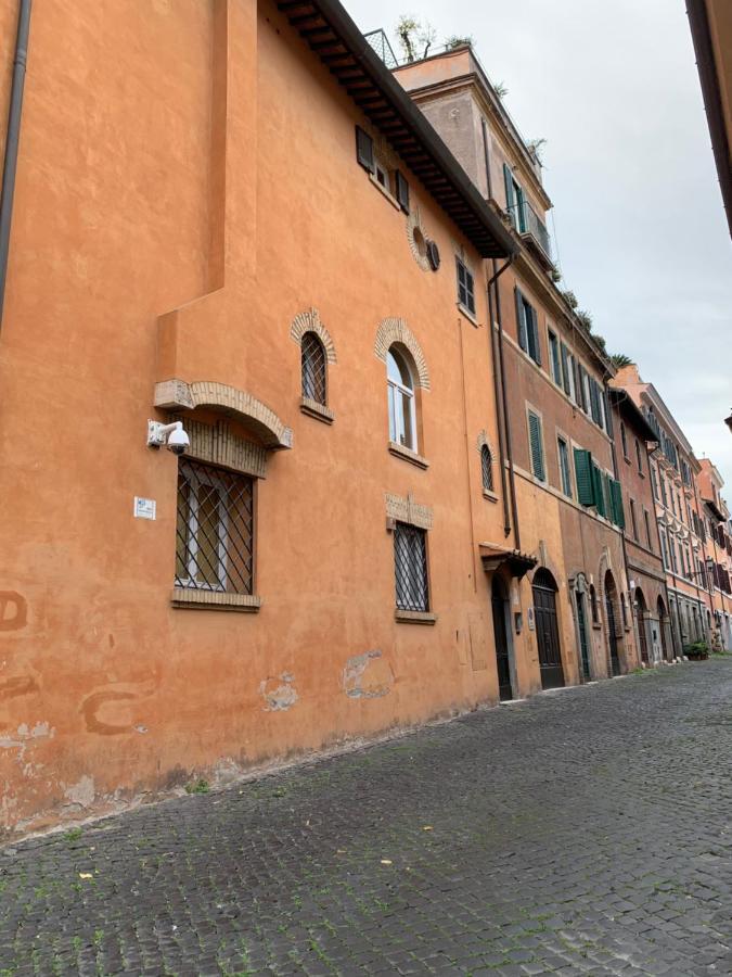 In 2 Roma