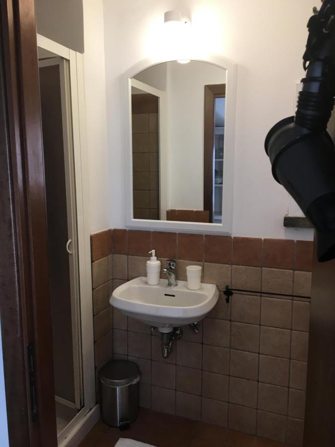 M9 Pantheon Attic 12 Roma