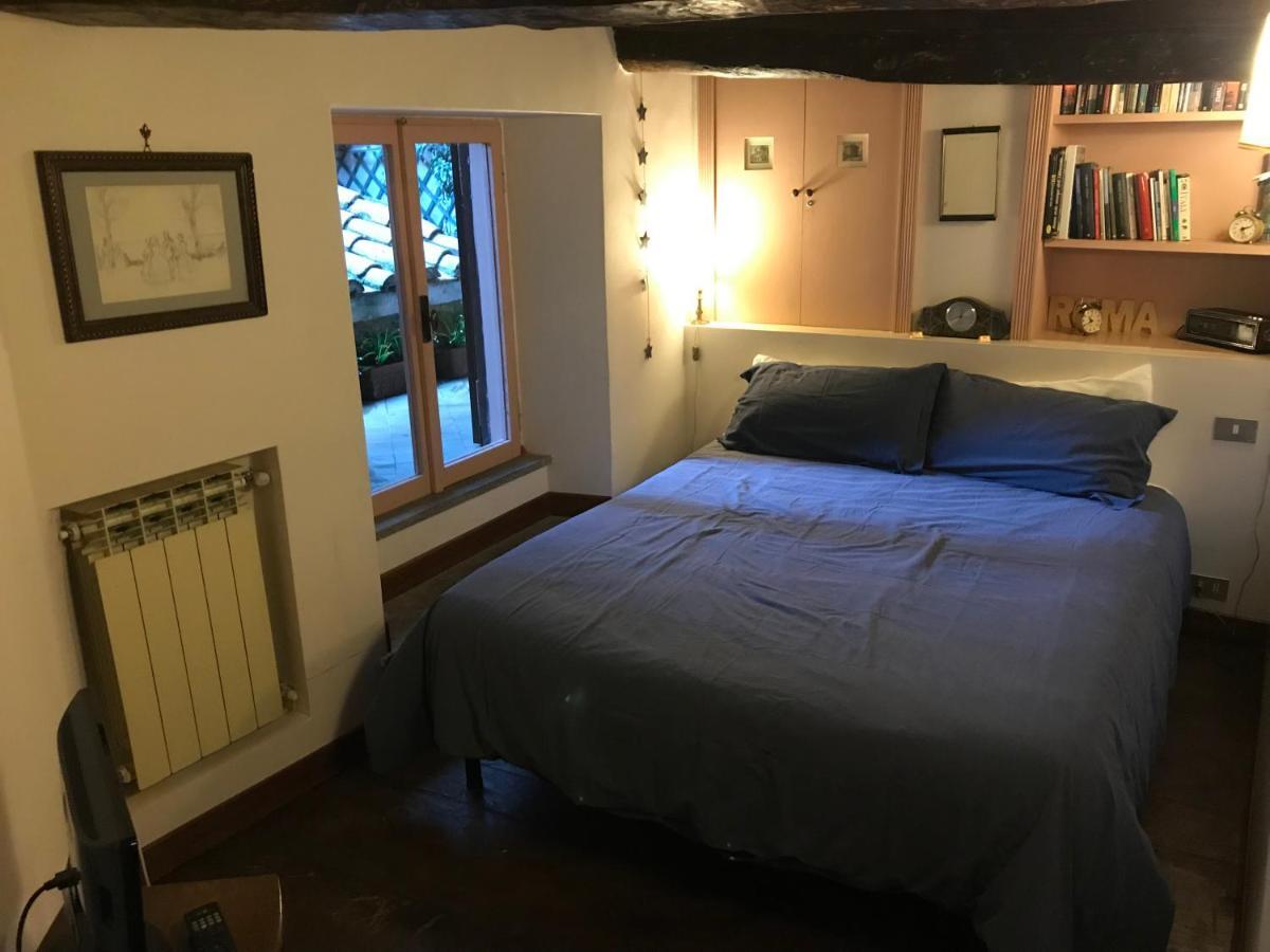 Un Tetto Al Pantheon Apartment *