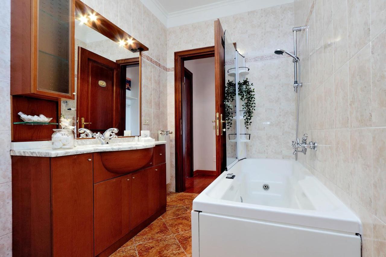 Colosseo Sunset Apartment *