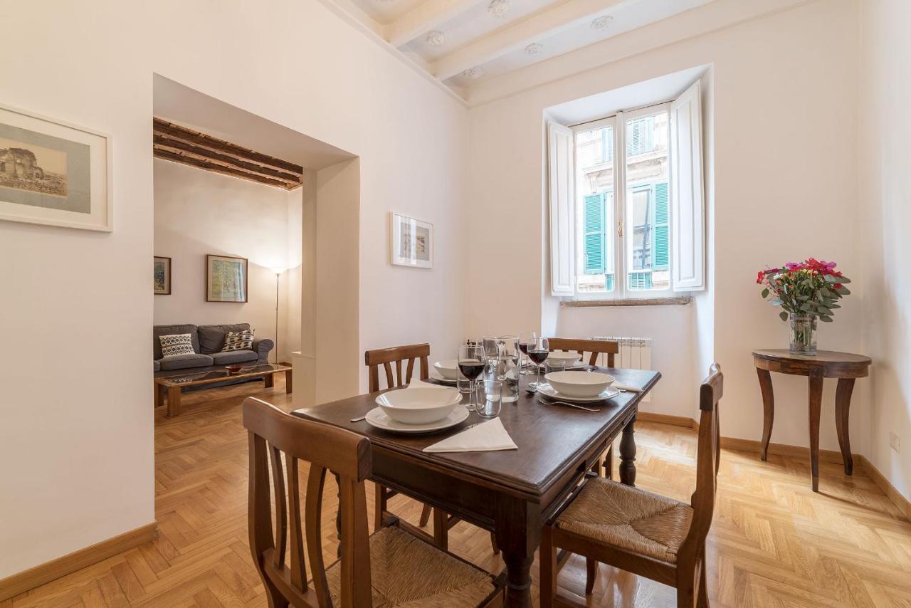 Apartamento A Peaceful Retreat 2 Minutes From Piazza Navona - Fromhometorome