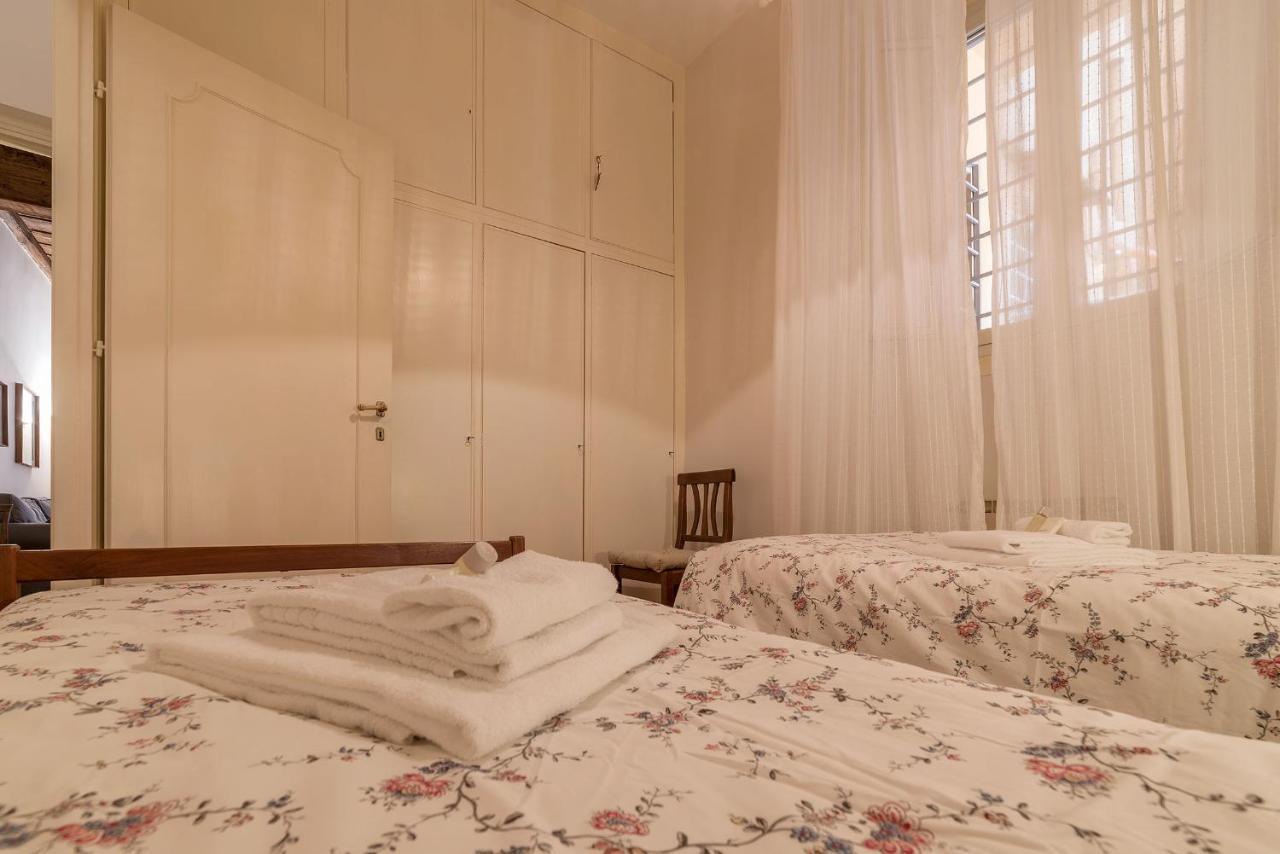 A Peaceful Retreat 2 Minutes From Piazza Navona - Fromhometorome Apartamento *
