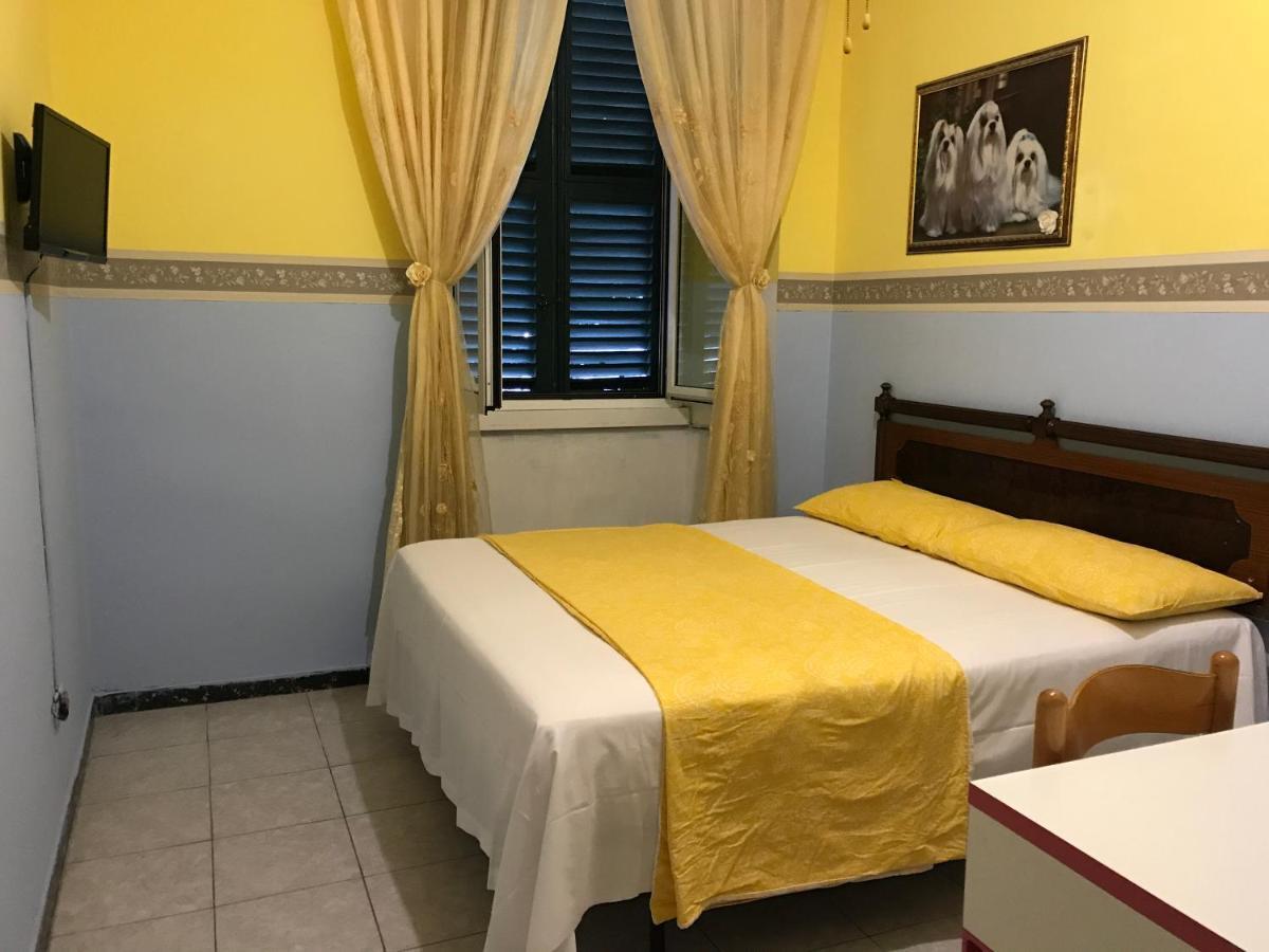 Alojamento de Acomodação e Pequeno-almoço Qindajie House Roma