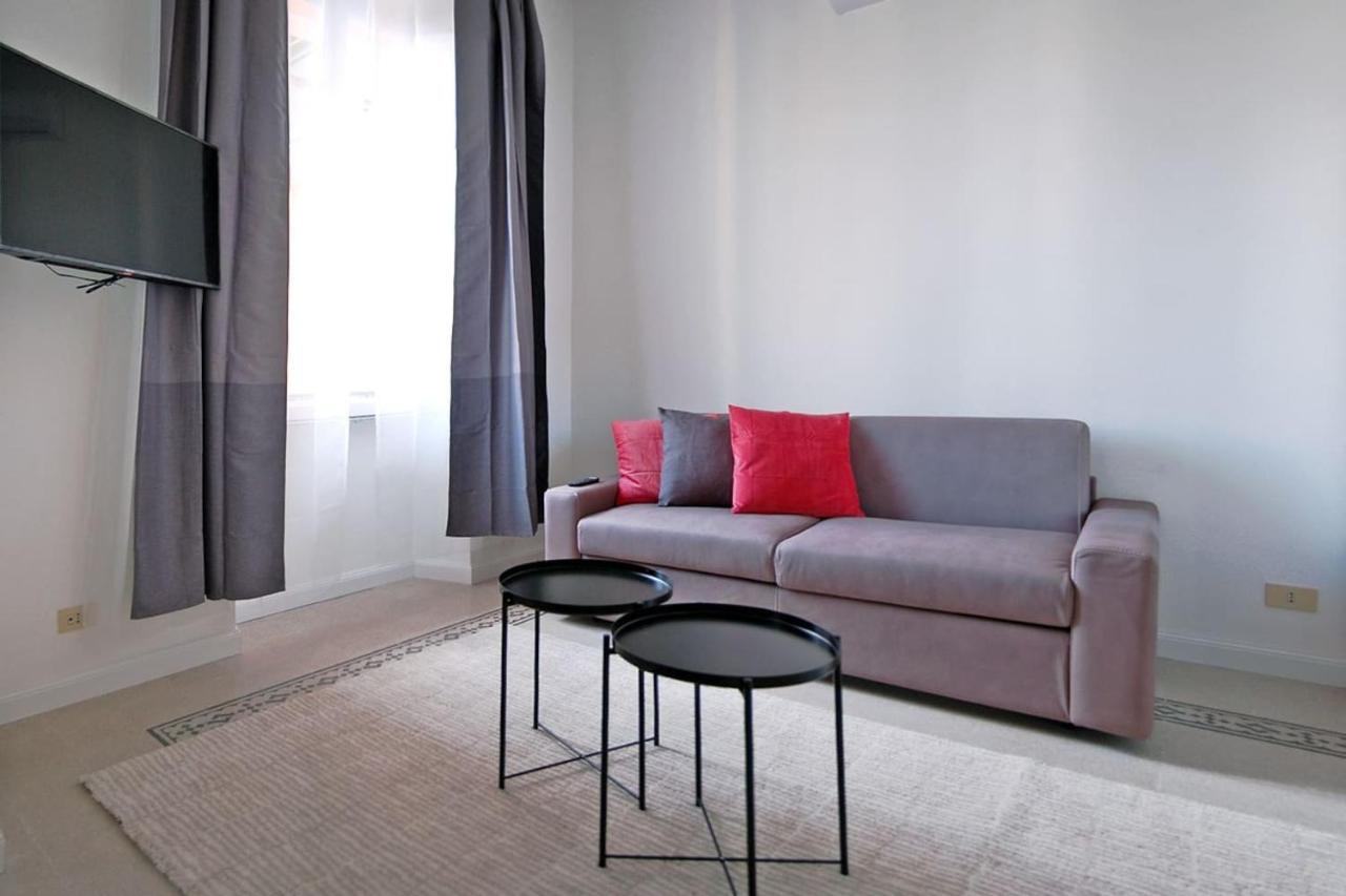 Guardabassi Collection - Vatican White By Varental * Rom