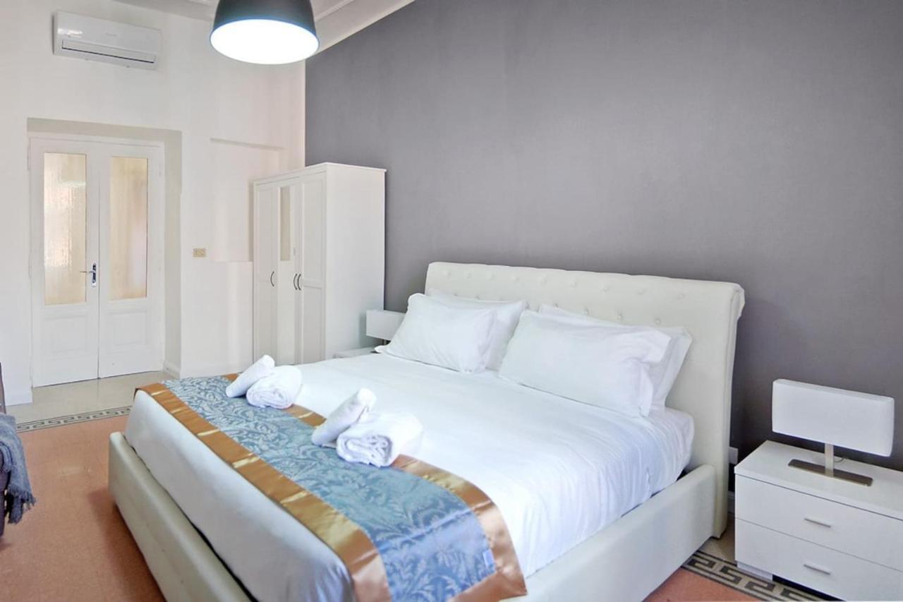 Guardabassi Collection - Vatican White By Varental Apartment