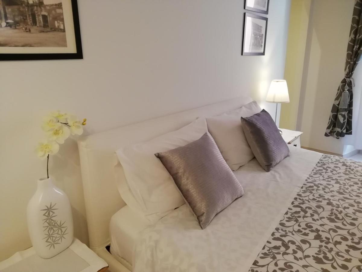 Fontana Di Trevi - Historic Center Apartment *