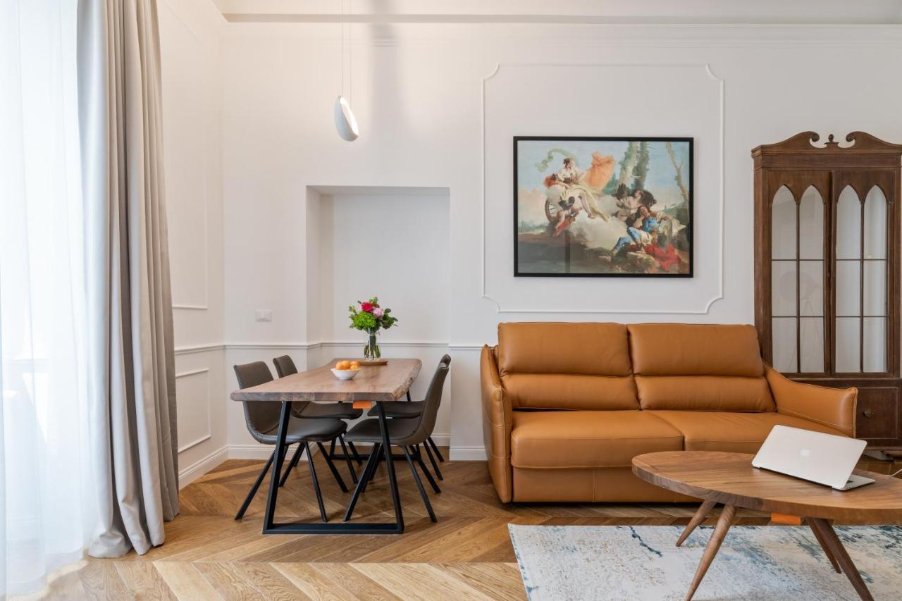 Buzzstays - Stylish Vatican Downtown