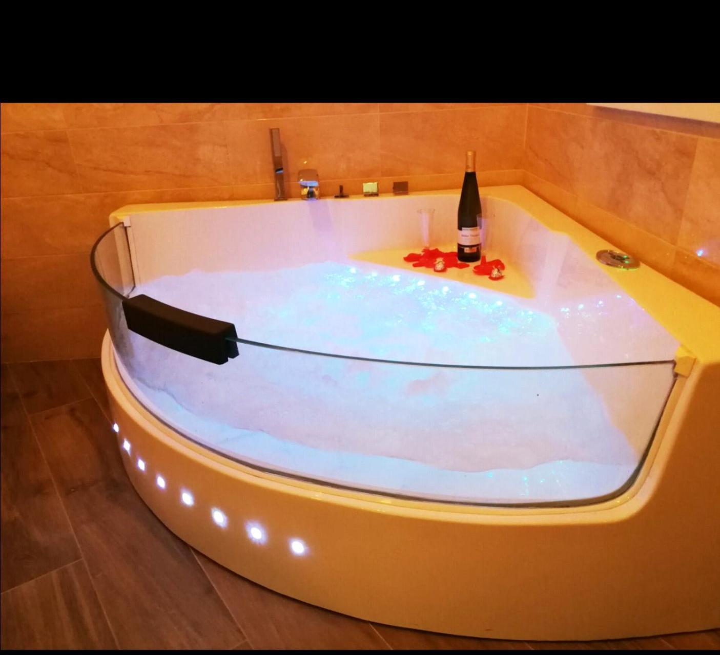 Vanity Deluxe Apartment *