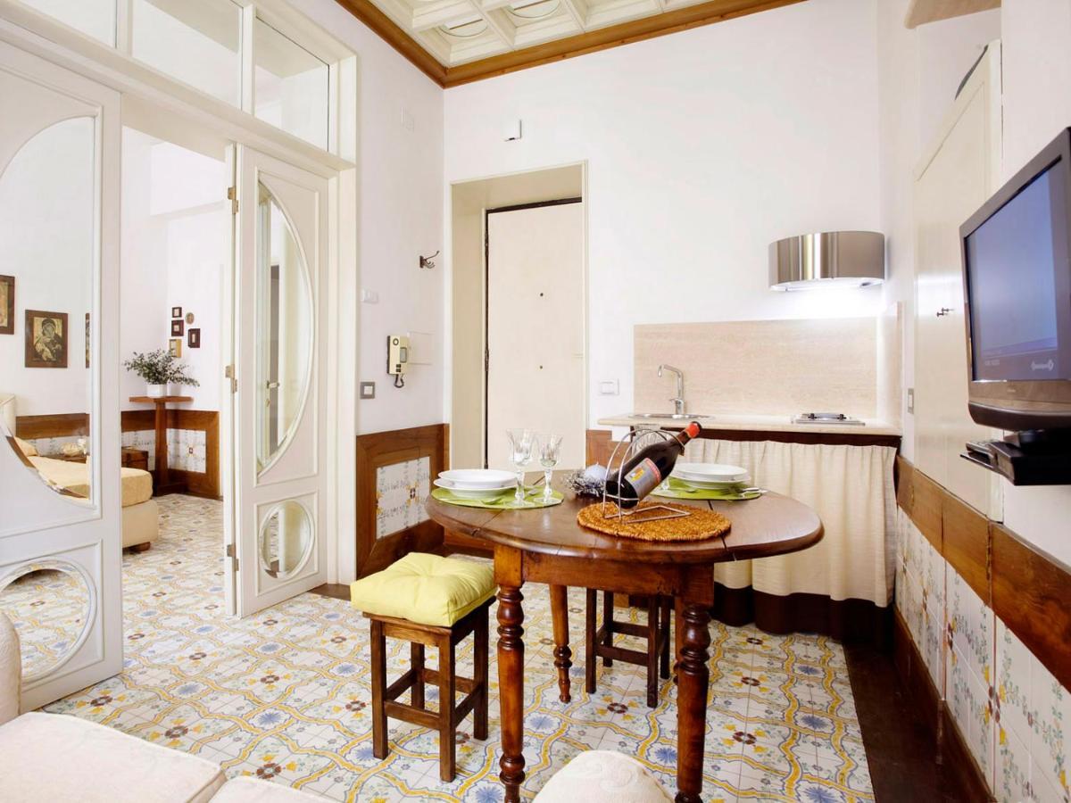 Foro Apartment *