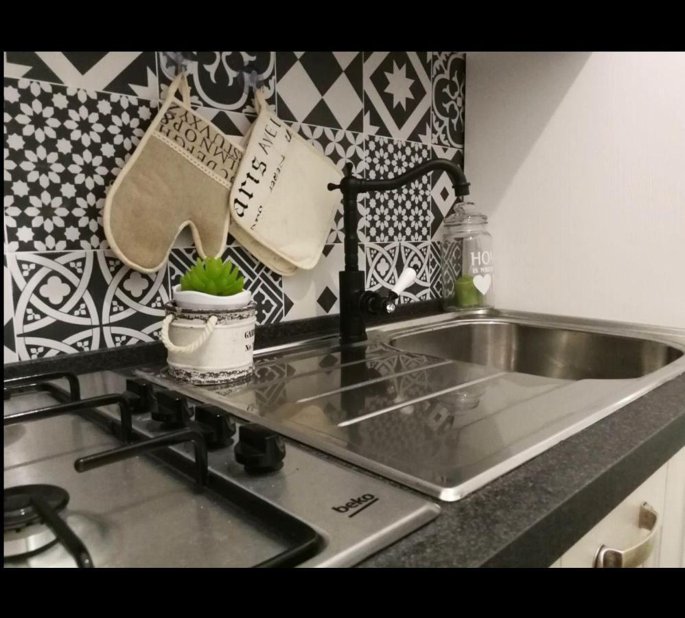 Apartment Vanity Deluxe Rom