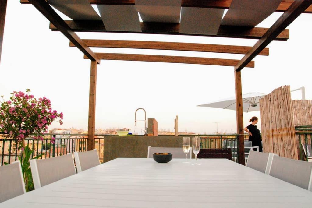 A Terrific Terrace Penthouse *